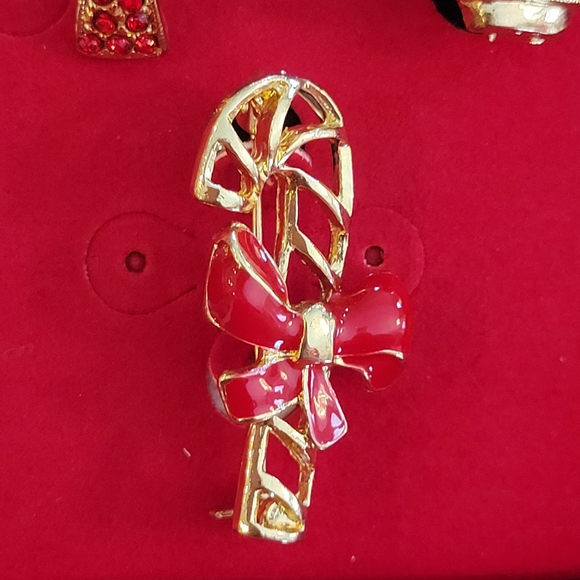 Macy's Holiday Lane Brooch Set ~ NIB ~ Christmas Tree Bow Candy Cane ~ Cute! - Picture 13 of 14